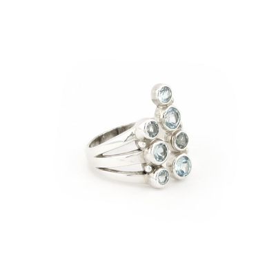 Topaz Split Ring With 7 Stones