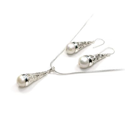 South Sea Pearl Filligree Drop Earrings and Pendant Set